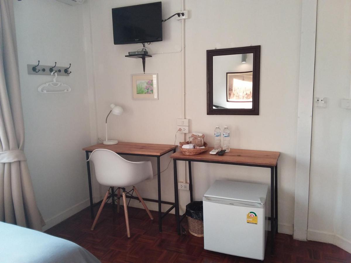 Pingplalee Female House Acomodação com café da manhã Banguecoque Exterior foto